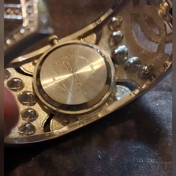 Geneva Quartz iced out cuff watch - Picture 5 of 7